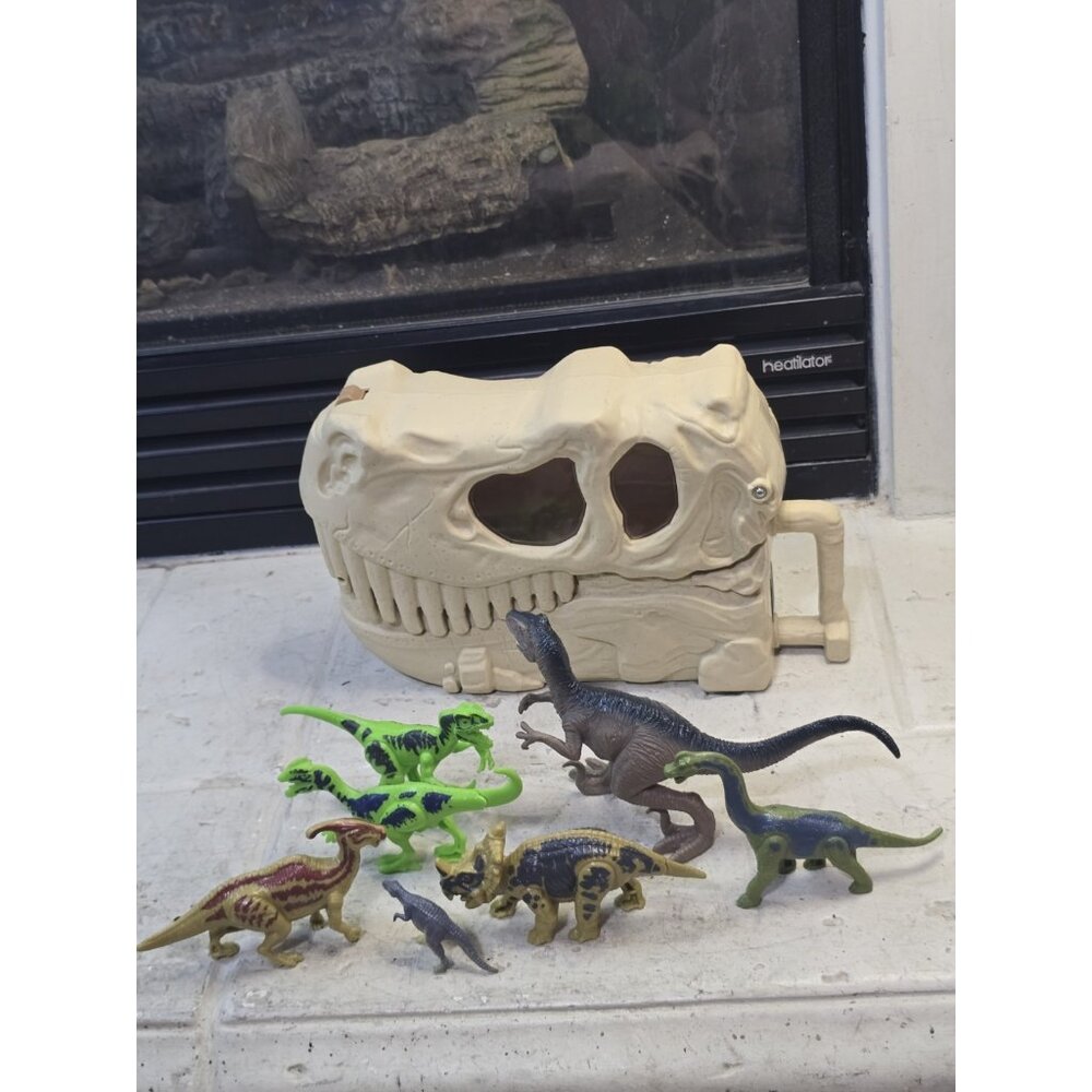 T-Rex MIDWOOD BRANDS LUNCH BOX TOYS  DINOSAUR JURASSIC PARK WORLD W/ Dinos